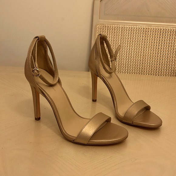 Banana Republic Shoes - 🆕Banana Republic Shimmery Heeled Sandals
